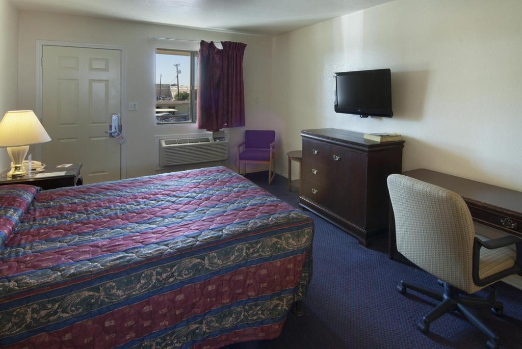 American Executive Inn Меса Екстериор снимка