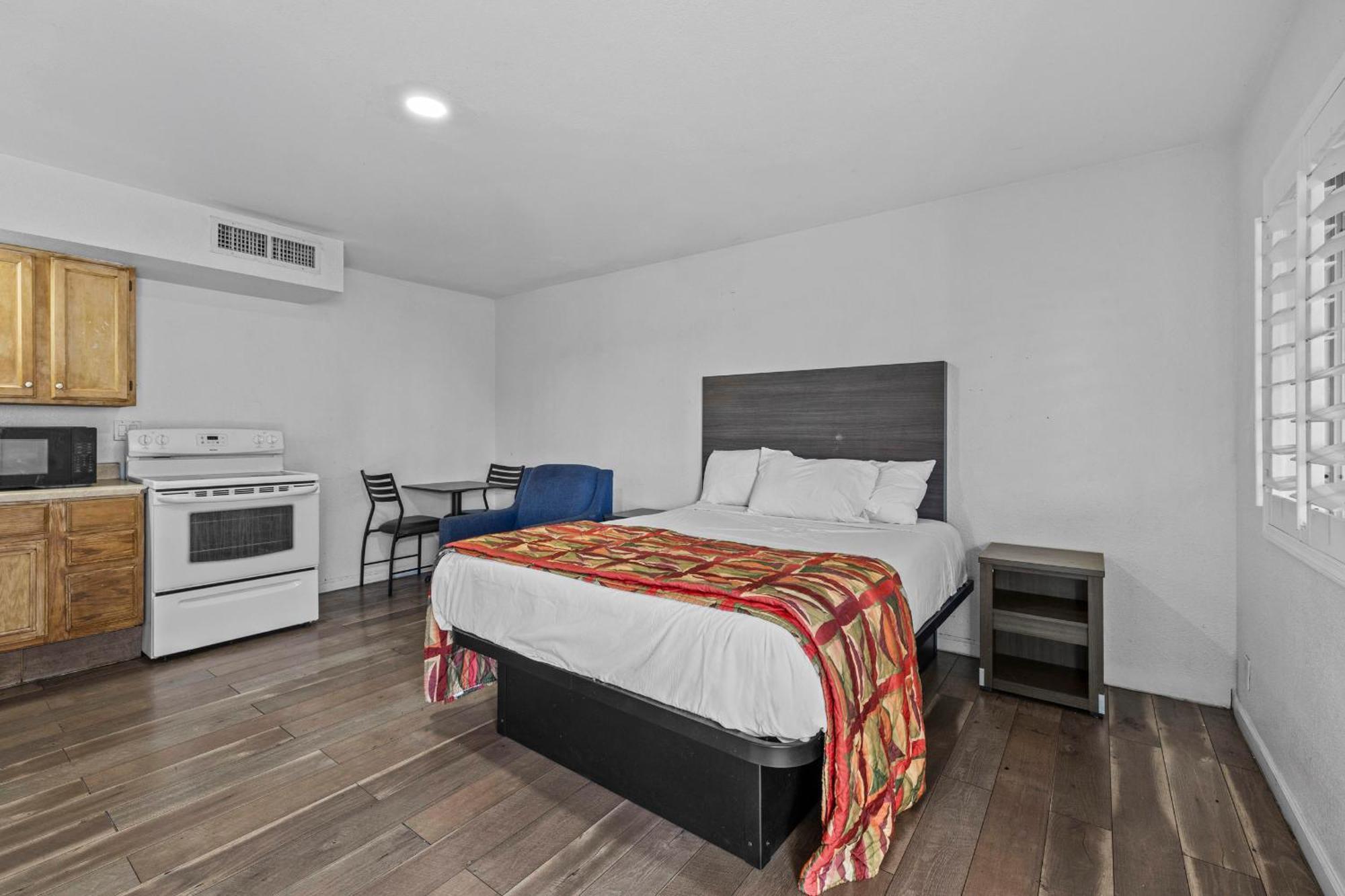 American Executive Inn Меса Екстериор снимка