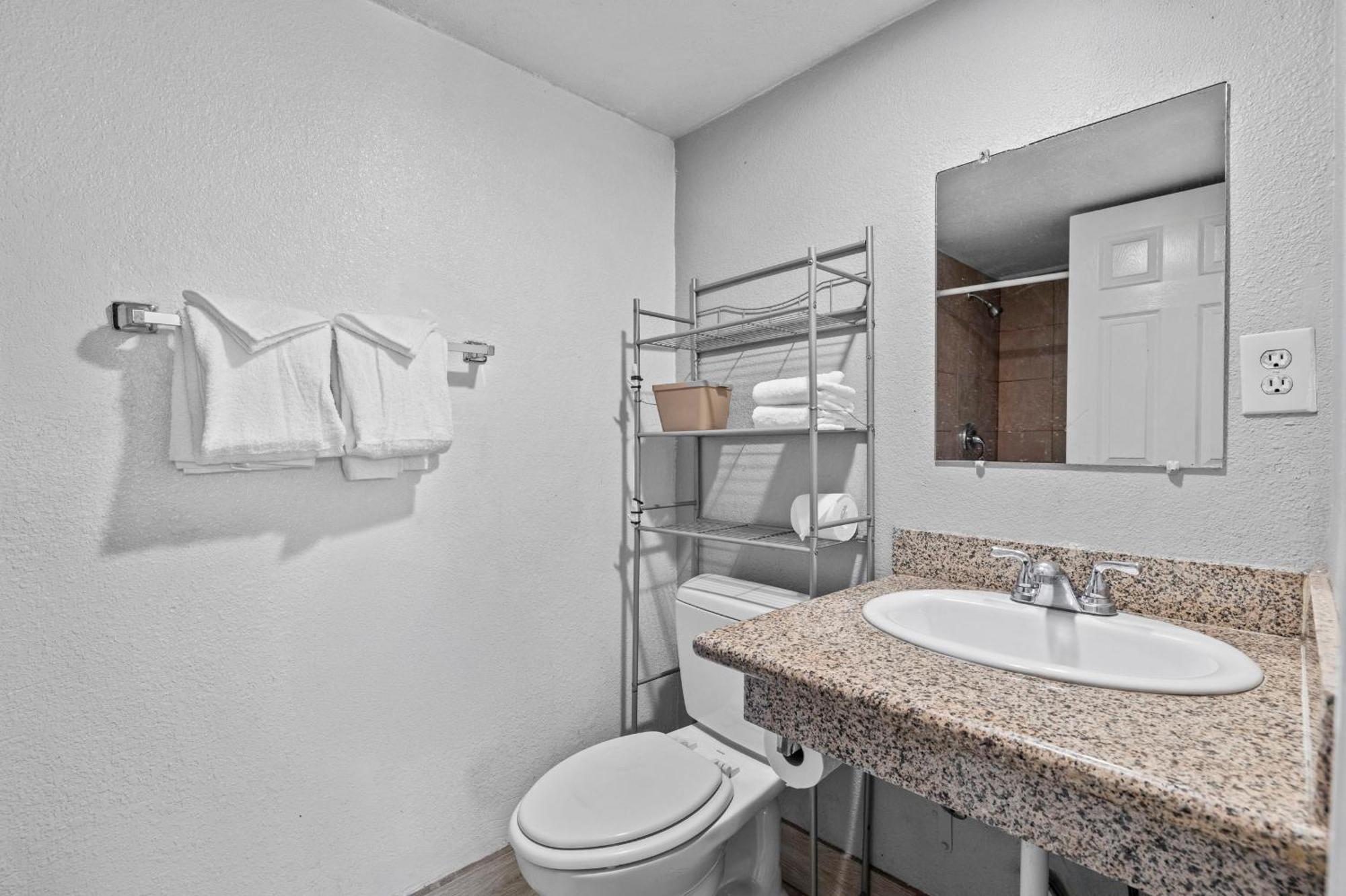 American Executive Inn Меса Екстериор снимка