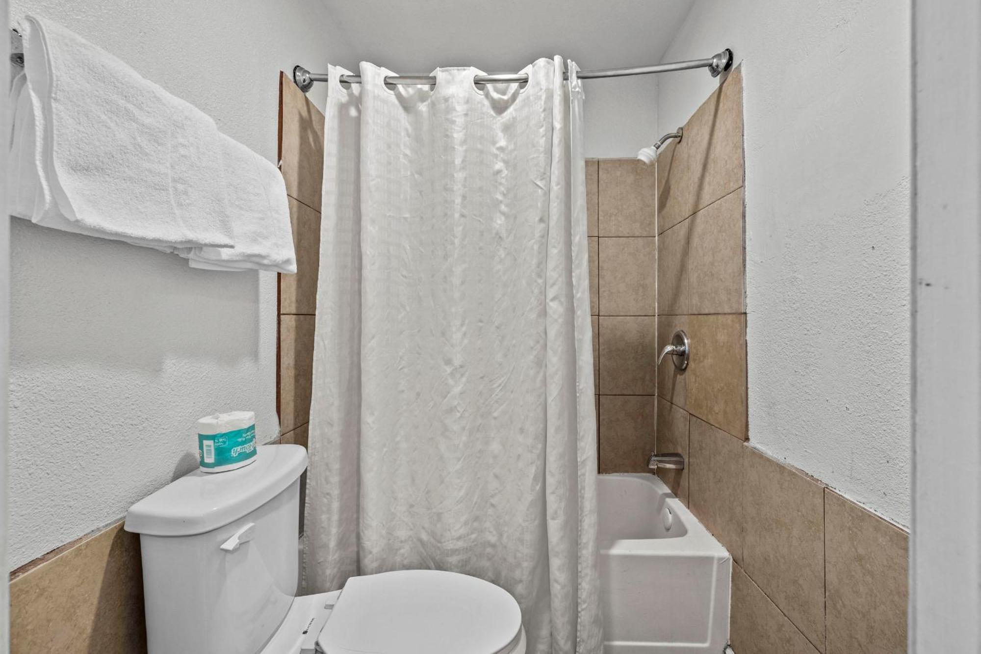 American Executive Inn Меса Екстериор снимка