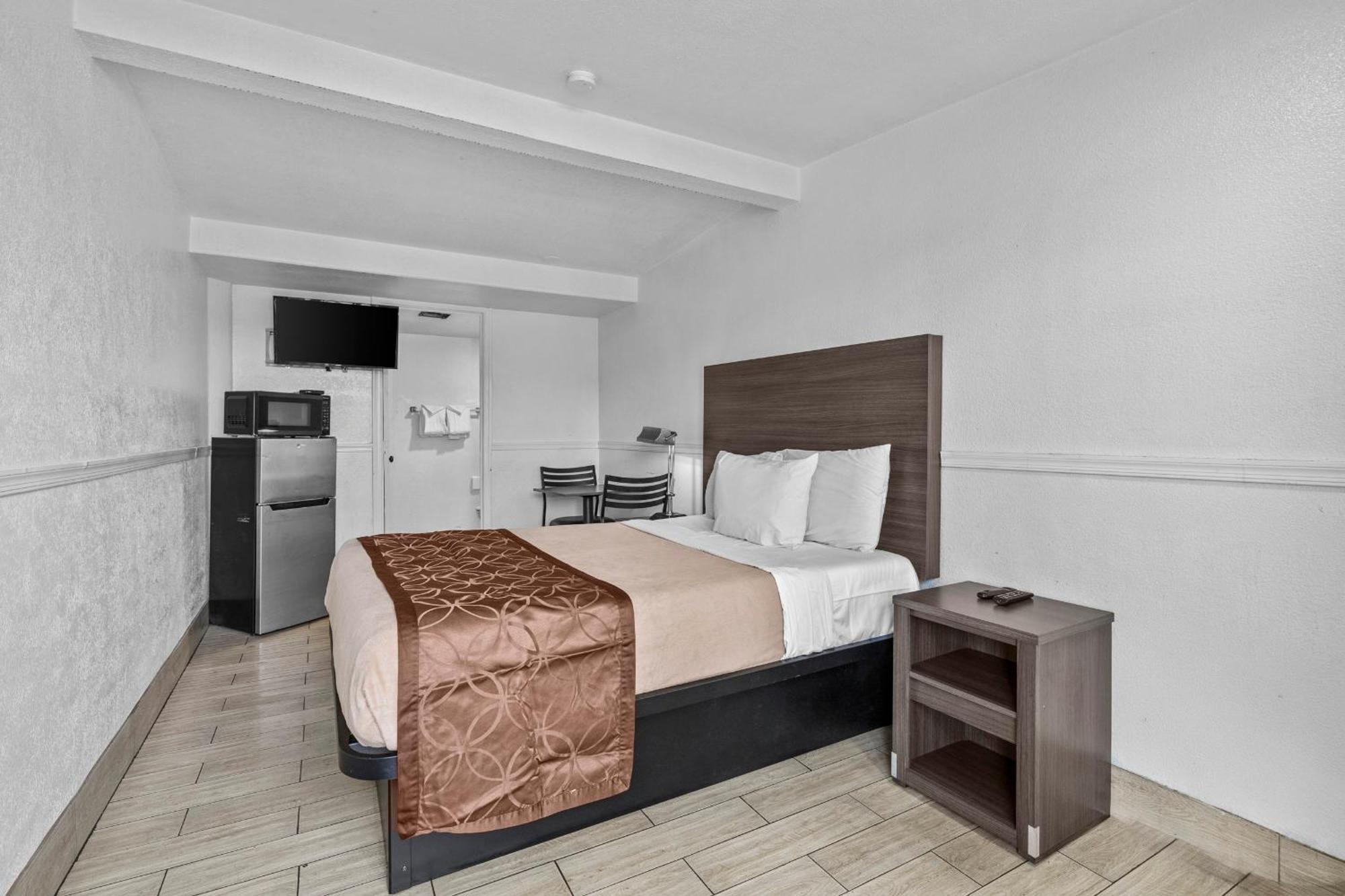 American Executive Inn Меса Екстериор снимка