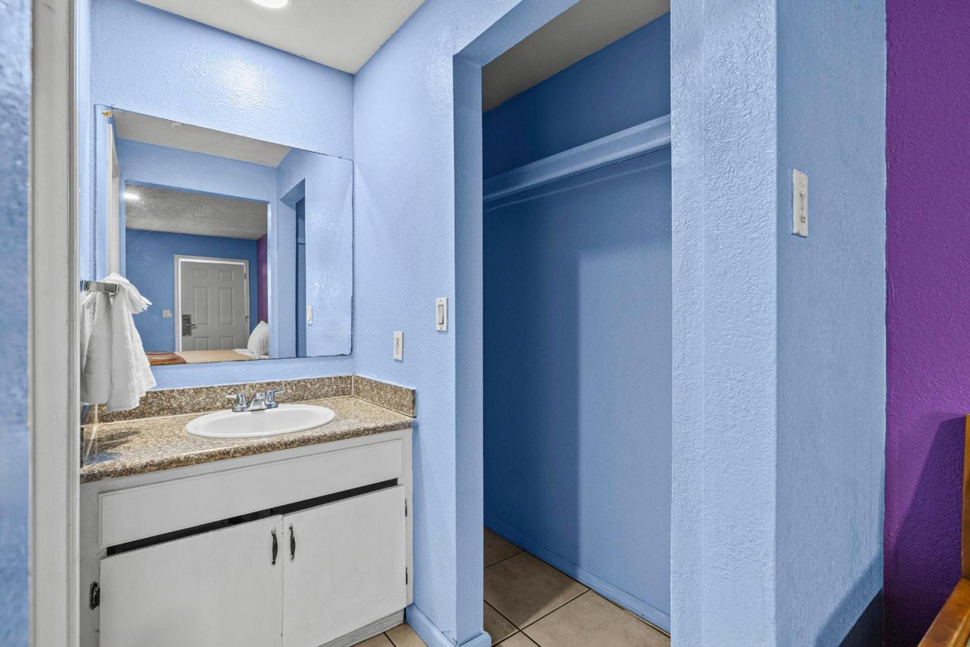 American Executive Inn Меса Екстериор снимка