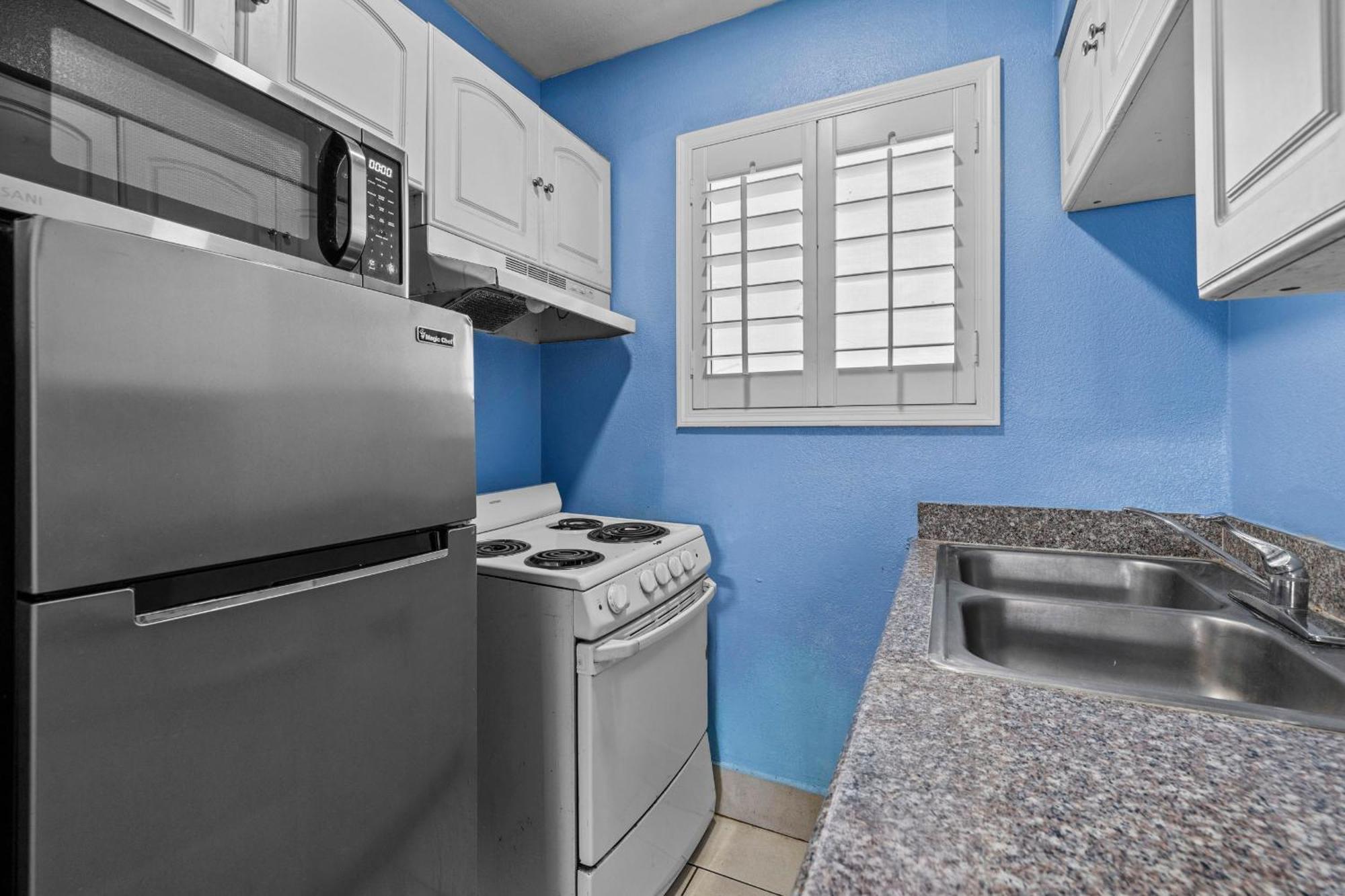 American Executive Inn Меса Екстериор снимка