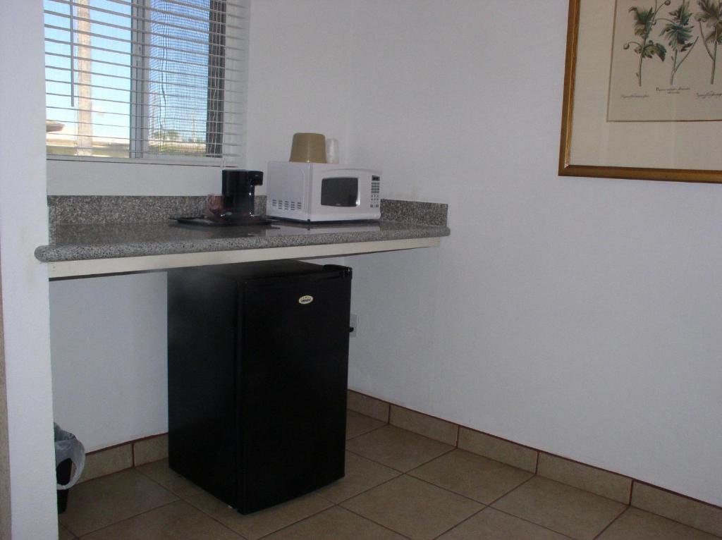 American Executive Inn Меса Екстериор снимка